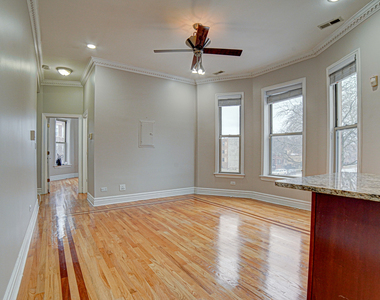 4858 S Prairie Avenue - Photo Thumbnail 4