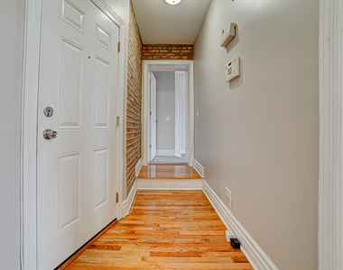 4858 S Prairie Avenue - Photo Thumbnail 2