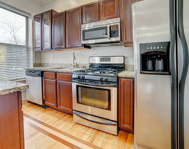 4858 S Prairie Avenue - Photo Thumbnail 8