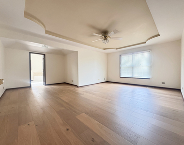1108 Hollingswood Avenue - Photo Thumbnail 11