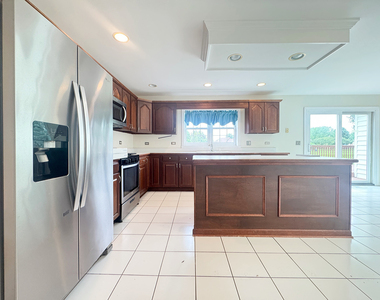1108 Hollingswood Avenue - Photo Thumbnail 5
