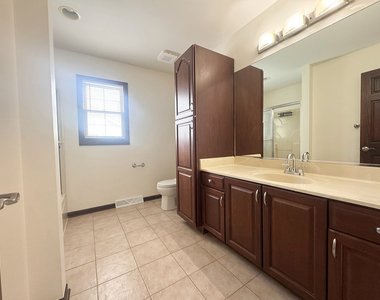 1108 Hollingswood Avenue - Photo Thumbnail 12