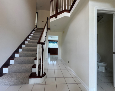 1108 Hollingswood Avenue - Photo Thumbnail 4