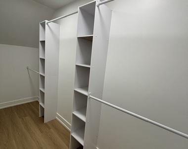 6042 S Eberhart Avenue - Photo Thumbnail 17