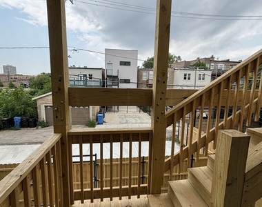 6042 S Eberhart Avenue - Photo Thumbnail 22