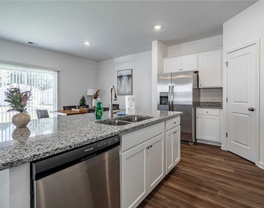 8317 Hunters Grove Road - Photo Thumbnail 4