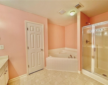 370 Creek Manor Way - Photo Thumbnail 13