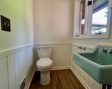 12610 Providence Road - Photo Thumbnail 8