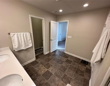 126 Auburn Crossing Drive - Photo Thumbnail 36