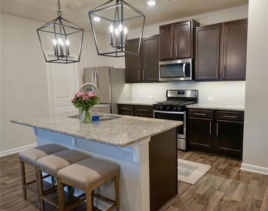 126 Auburn Crossing Drive - Photo Thumbnail 14