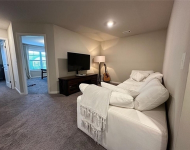 126 Auburn Crossing Drive - Photo Thumbnail 20