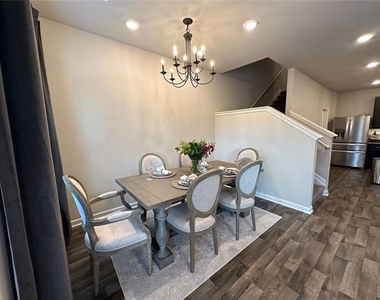 126 Auburn Crossing Drive - Photo Thumbnail 13