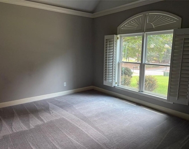 96 Highgrove Drive - Photo Thumbnail 3
