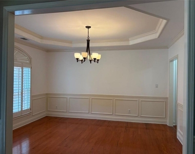 96 Highgrove Drive - Photo Thumbnail 4