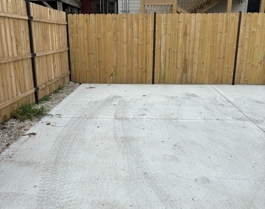 6042 S Eberhart Avenue - Photo Thumbnail 20