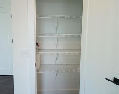 733 Eloise Way Se - Photo Thumbnail 3
