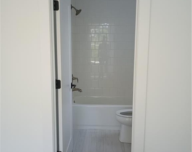 733 Eloise Way Se - Photo Thumbnail 7