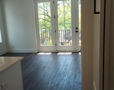 733 Eloise Way Se - Photo Thumbnail 5
