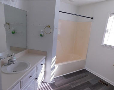 2460 Hinton Road - Photo Thumbnail 10