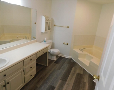 2460 Hinton Road - Photo Thumbnail 9