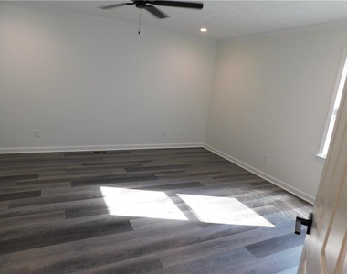 2460 Hinton Road - Photo Thumbnail 8