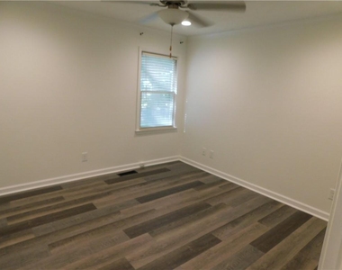 2460 Hinton Road - Photo Thumbnail 12