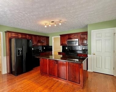 930 Cedar Bluff Trail Sw - Photo Thumbnail 7