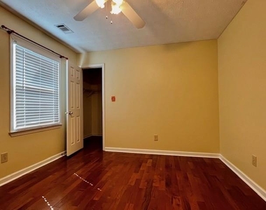930 Cedar Bluff Trail Sw - Photo Thumbnail 15