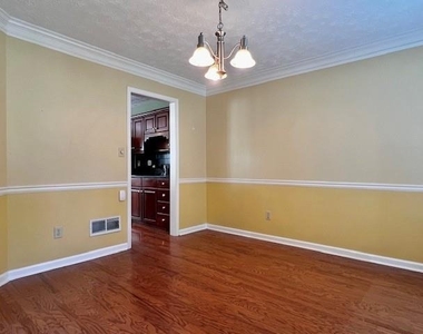 930 Cedar Bluff Trail Sw - Photo Thumbnail 2