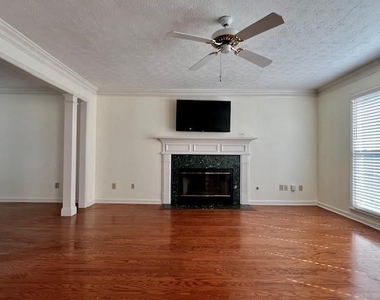 930 Cedar Bluff Trail Sw - Photo Thumbnail 4