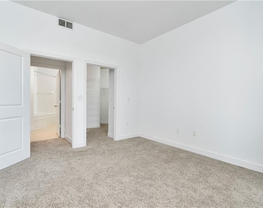 2626 Peachtree Road Nw - Photo Thumbnail 19