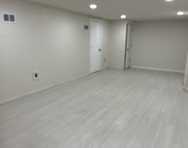 595 S River Street - Photo Thumbnail 8