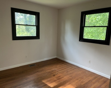 595 S River Street - Photo Thumbnail 7