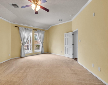 9915 Valance Way - Photo Thumbnail 12