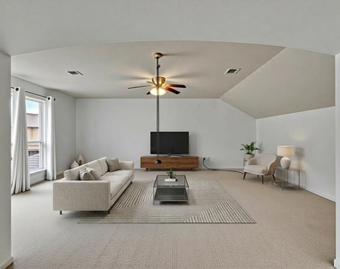 9915 Valance Way - Photo Thumbnail 15