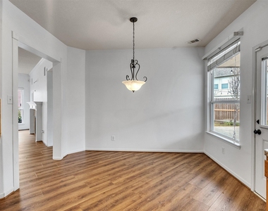 9915 Valance Way - Photo Thumbnail 9
