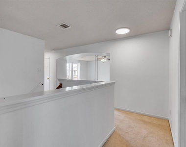 9915 Valance Way - Photo Thumbnail 19