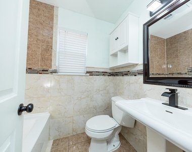 823 Parkhill Street - Photo Thumbnail 19