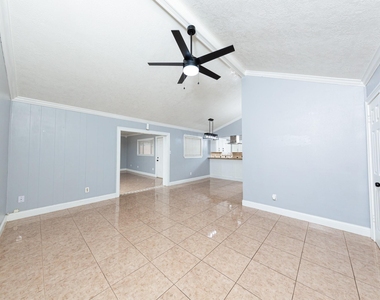 823 Parkhill Street - Photo Thumbnail 6