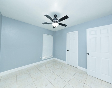 823 Parkhill Street - Photo Thumbnail 21