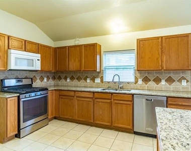 10446 Caribou Cove - Photo Thumbnail 12