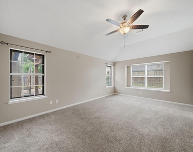 2004 Landing Boulevard - Photo Thumbnail 21