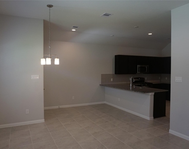11893 East Gate Drive - Photo Thumbnail 4