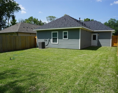 11893 East Gate Drive - Photo Thumbnail 21