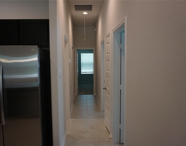 11893 East Gate Drive - Photo Thumbnail 8