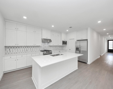 31502 San Floro Drive - Photo Thumbnail 2