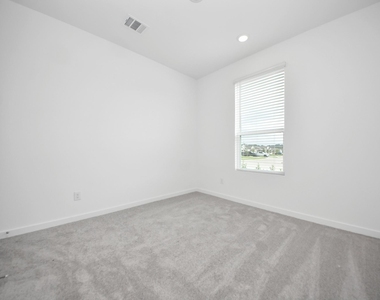 31502 San Floro Drive - Photo Thumbnail 12
