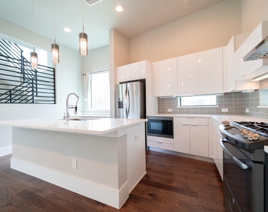 1613 Wheeler Street - Photo Thumbnail 7