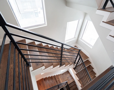 1613 Wheeler Street - Photo Thumbnail 13