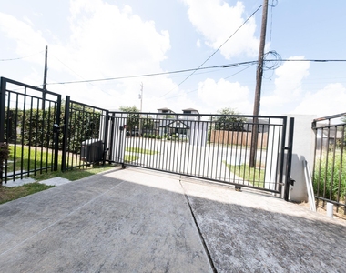 1613 Wheeler Street - Photo Thumbnail 29
